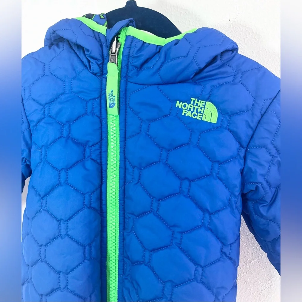 EUC Royal Blue Reversible The North Face Blue Quilted Jacket Green 12-18m